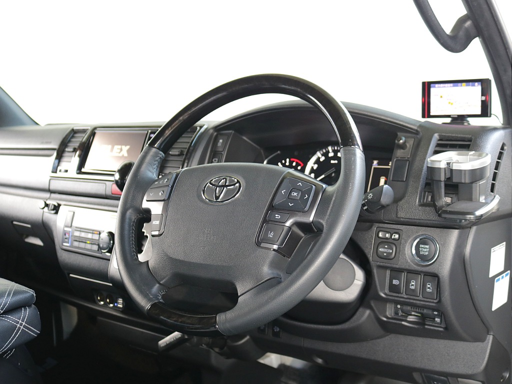 ステアリングスイッチ