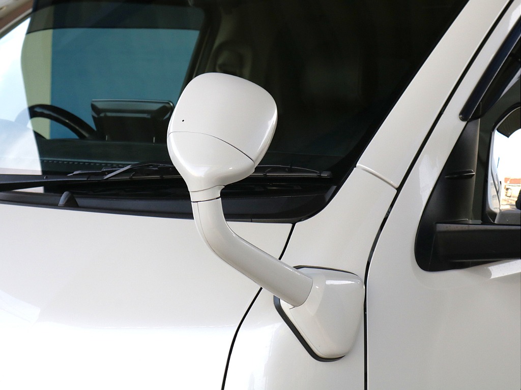 フロントアンダーミラーボディー同色塗装