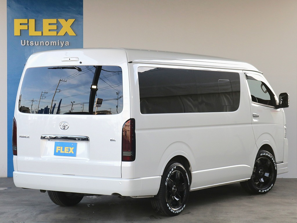 高年式・低走行　FLEXカスタムパッケージ！