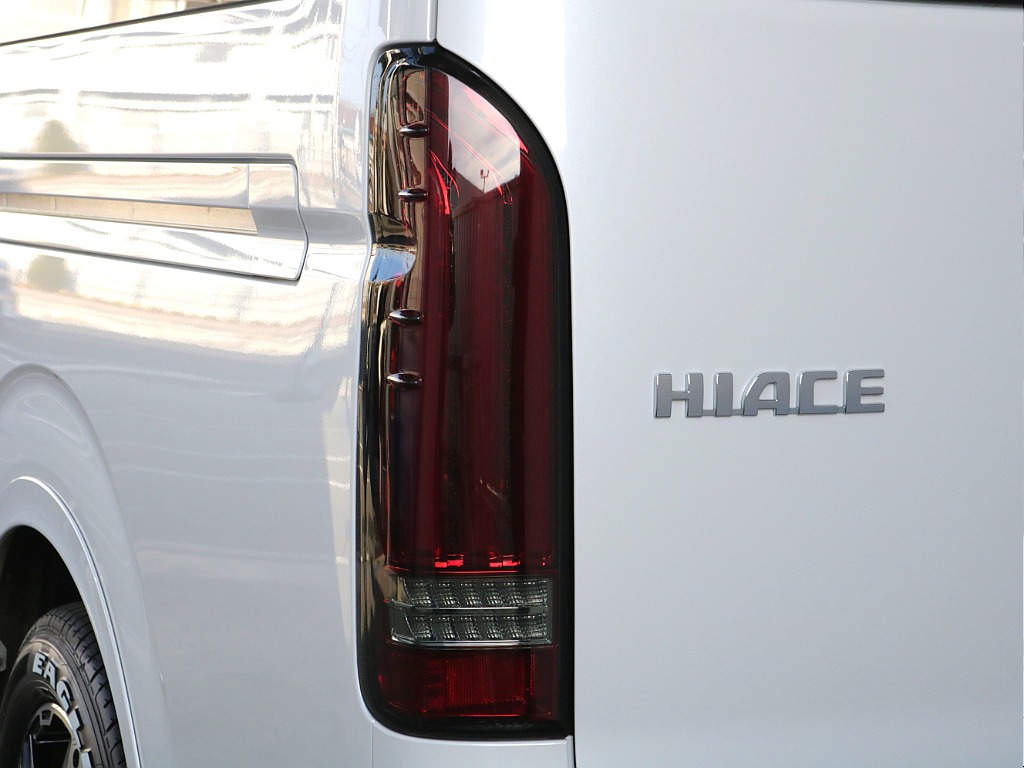 オリジナルLEDテールランプ