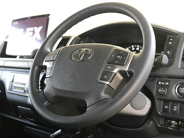 ステアリングスイッチ