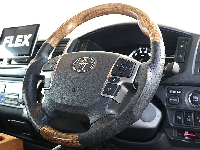 ステアリングスイッチ