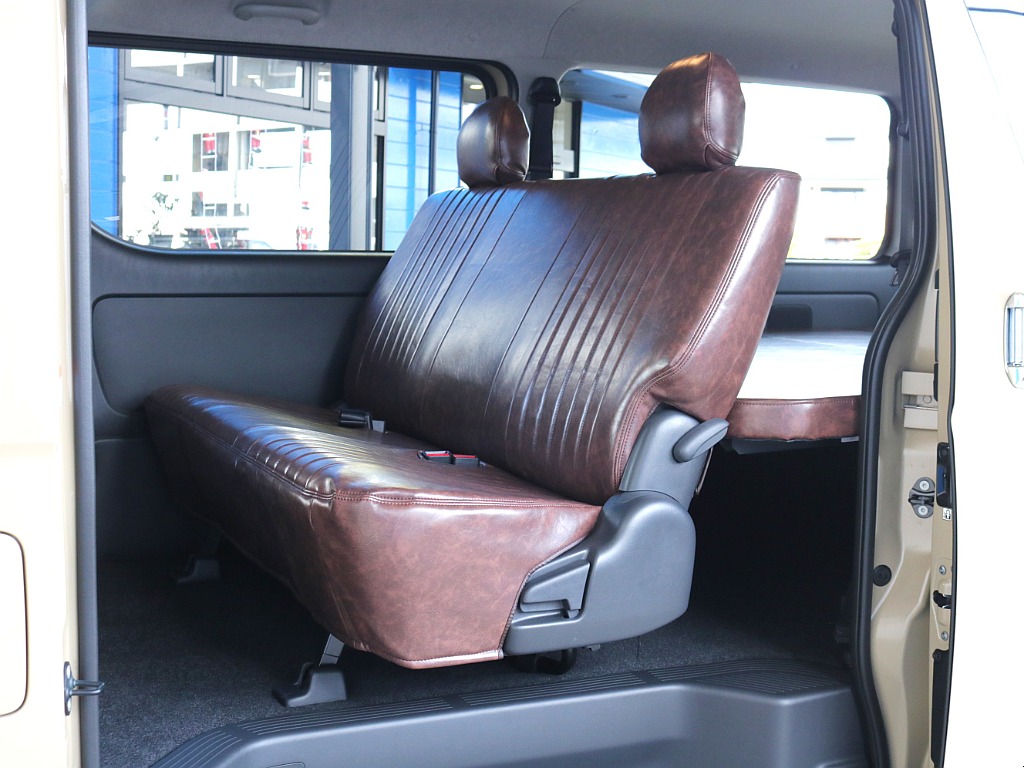 セカンドシート3人掛けベンチシート