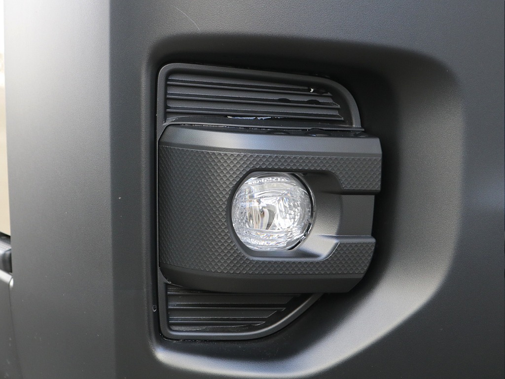 フロントLEDフォグランプ