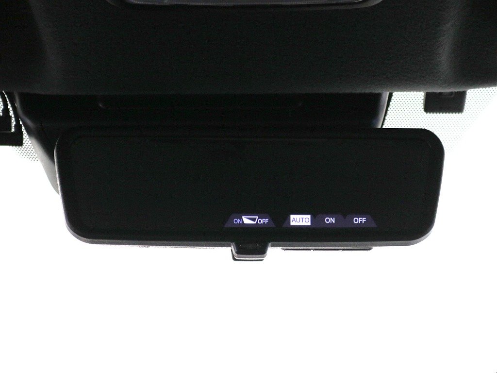 モニターと鏡面で切り替え可能