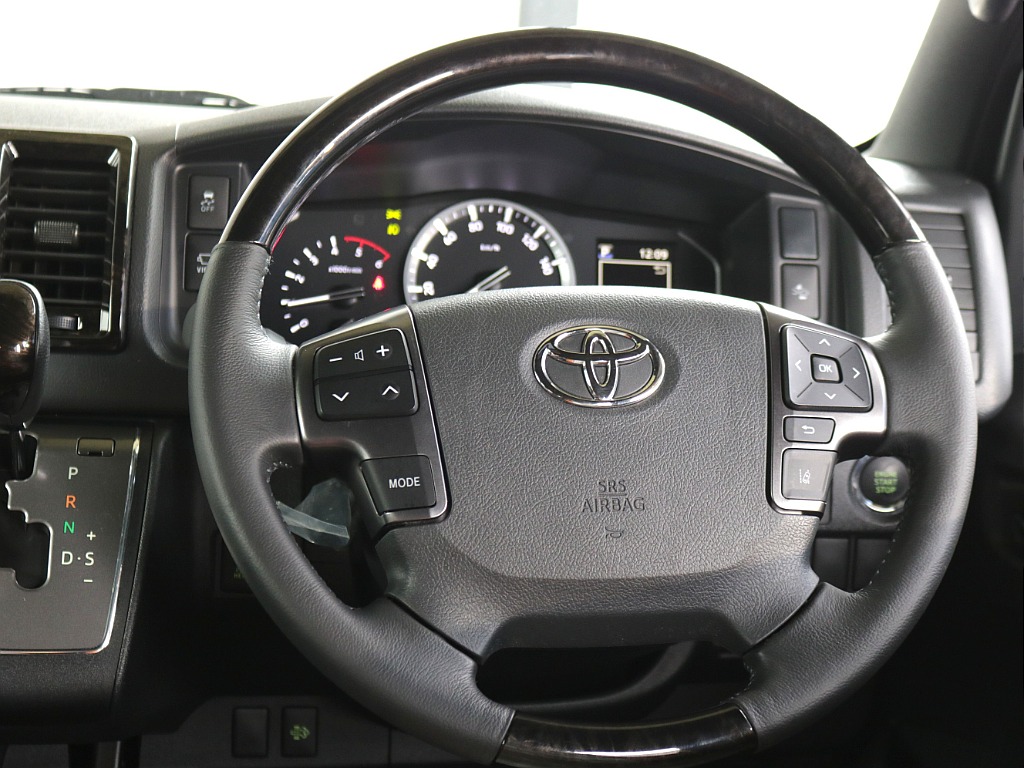 ダークプライムⅡ特別仕様車限定コンビハンドル・コンビシフトノブ