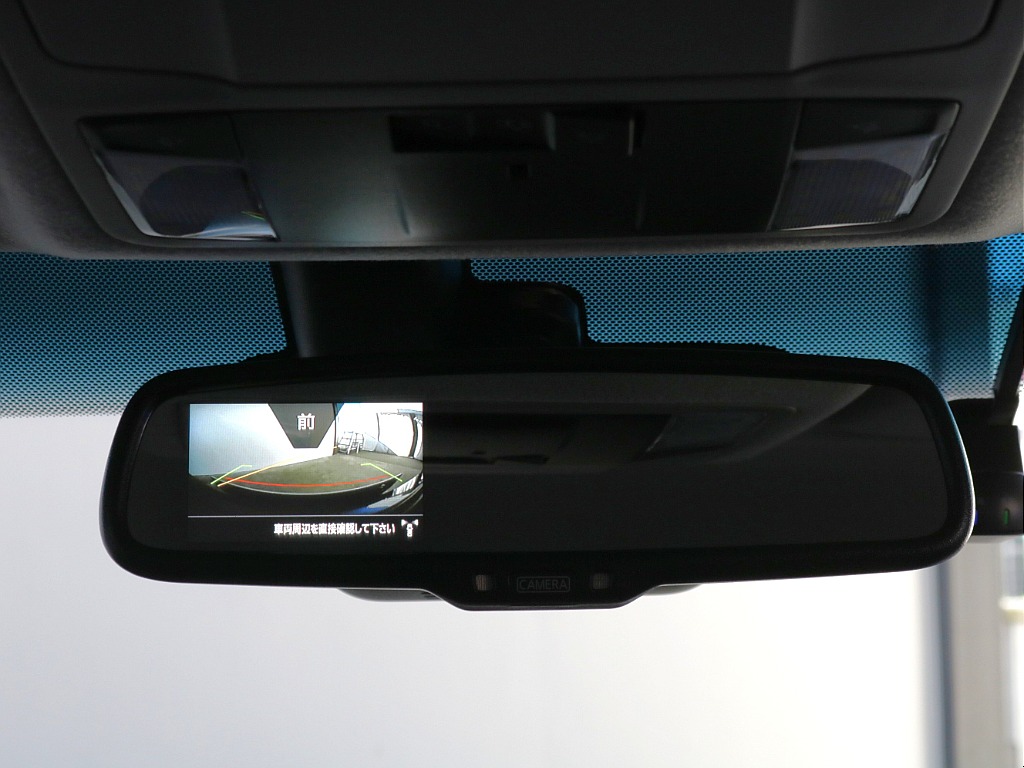 マルチアラウンドモニター付きルームミラー※フロントビュー
