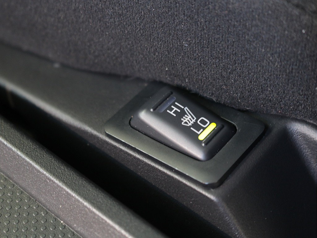 シートヒータースイッチ