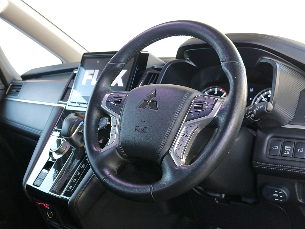 三菱&nbsp;デリカD：5&nbsp;2.2DT Gパワーパッケージ 4WD&nbsp;渋かっこいい車両作りました！みんなと一緒は嫌だのお客様は必見！&nbsp;栃木県の詳細画像&nbsp;その6