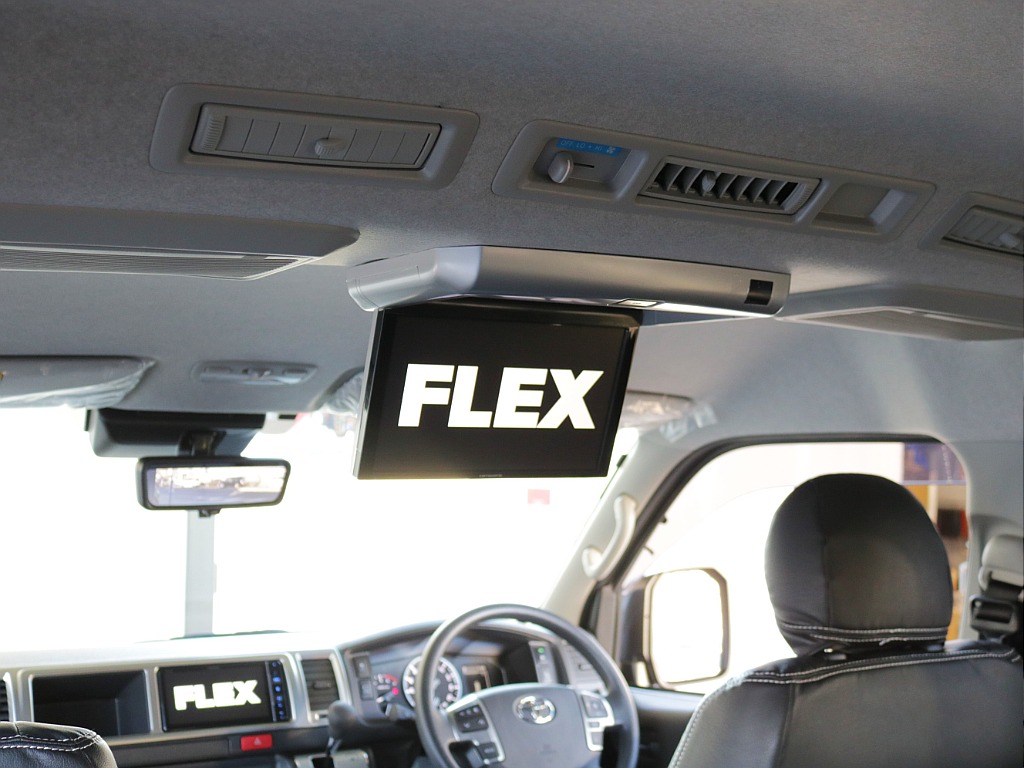 後席用フリップダウンモニター