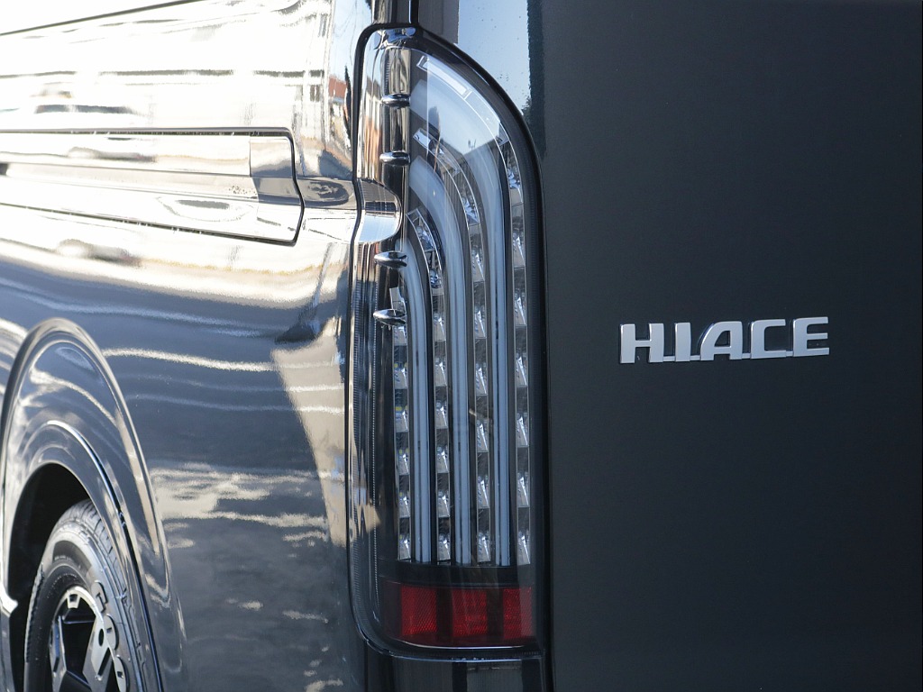 オリジナルLEDテールランプ