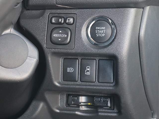 プッシュ式スタート・オートハイビームスイッチ・パワースライドドアスイッチ・ビルトインETC