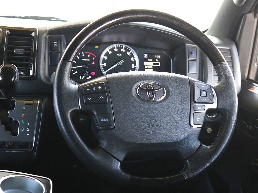 ダークプライムⅡ特別仕様車限定コンビハンドル・コンビシフトノブ