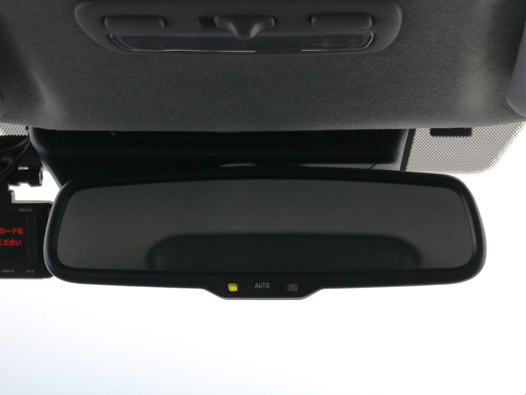 デジタルインナーミラー※モニターと鏡面で切り替え可能