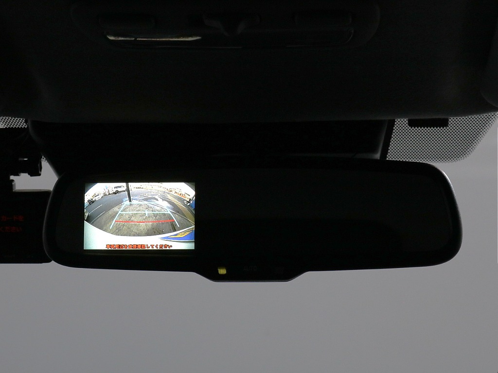 デジタルインナーミラー※モニターと鏡面で切り替え可能