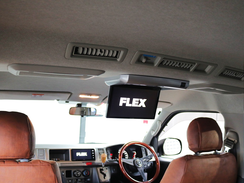 後席用フリップダウンモニター