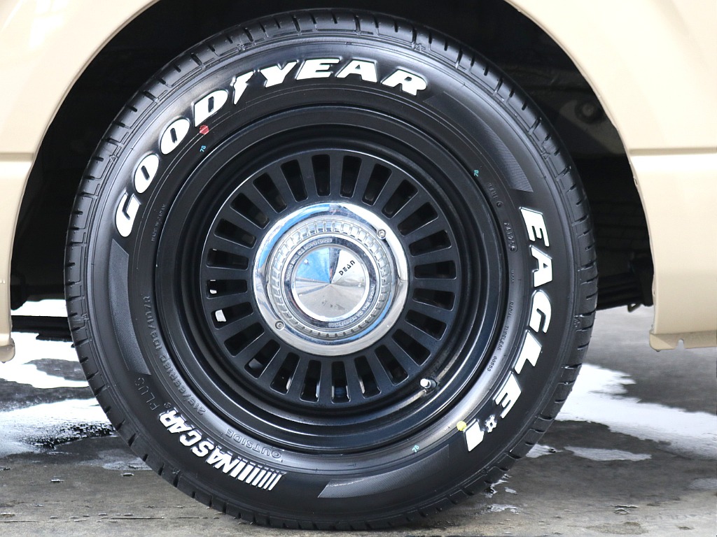 ディーン16インチアルミホイール・グッドイヤーナスカータイヤ