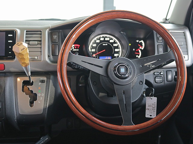 オリジナルアシグリップエース・オリジナルナルディーハンドル