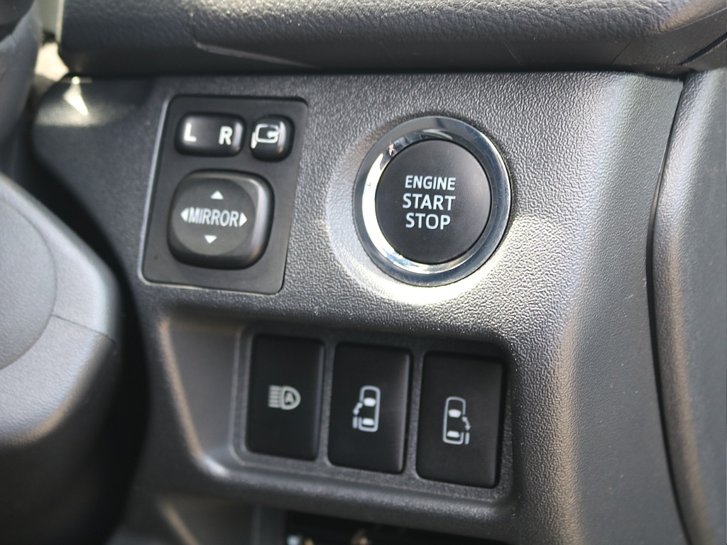 ＦＬＥＸグループは「すべての人に愛車を」をコンセプトに車種別に全国展開中！愛車と一緒に、ライフスタイルを充実させてもらいたいという思いで、ランクル仙台泉店では皆様のご要望になんでもお応えします♪