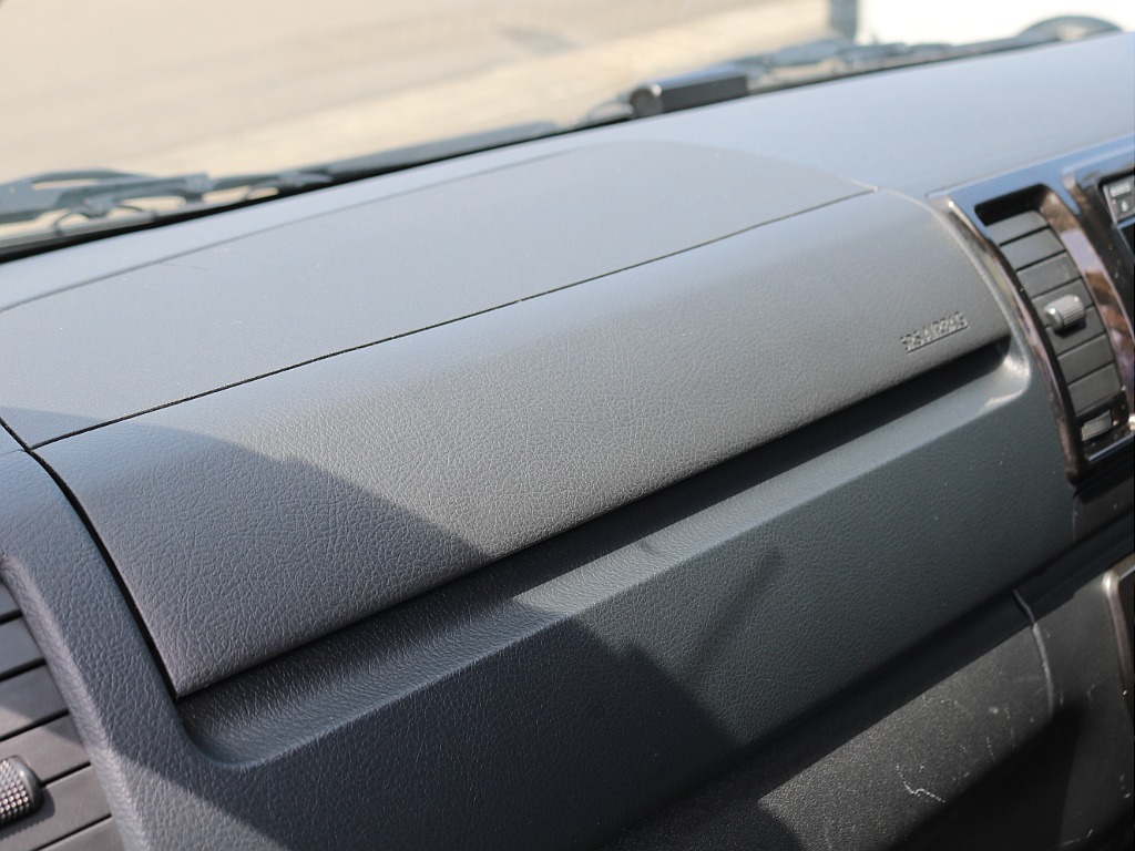 ＦＬＥＸグループは「すべての人に愛車を」をコンセプトに車種別に全国展開中！愛車と一緒に、ライフスタイルを充実させてもらいたいという思いで、ランクル仙台泉店では皆様のご要望になんでもお応えします♪