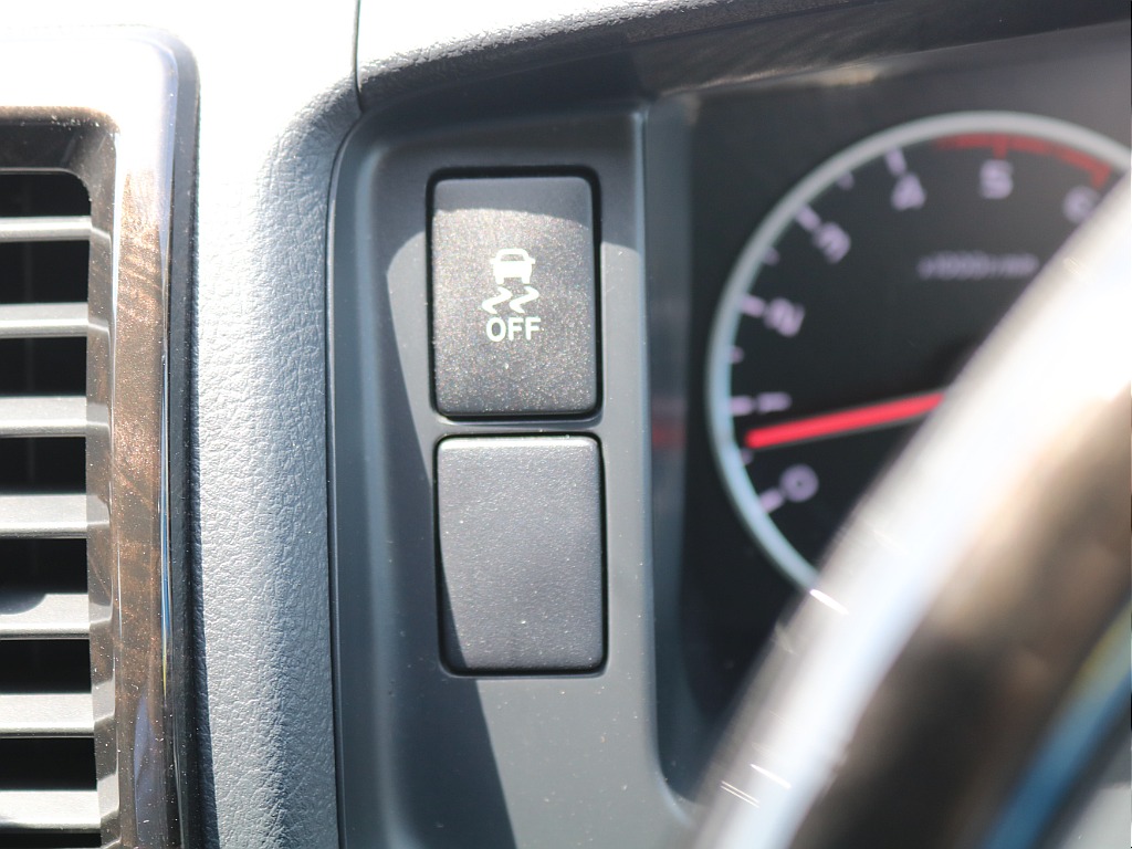 ＦＬＥＸグループは「すべての人に愛車を」をコンセプトに車種別に全国展開中！愛車と一緒に、ライフスタイルを充実させてもらいたいという思いで、ランクル仙台泉店では皆様のご要望になんでもお応えします♪