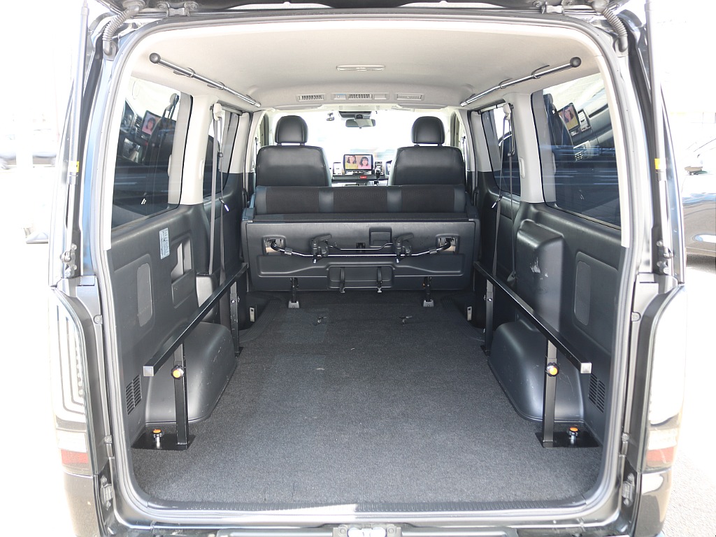 ＦＬＥＸグループは「すべての人に愛車を」をコンセプトに車種別に全国展開中！愛車と一緒に、ライフスタイルを充実させてもらいたいという思いで、ランクル仙台泉店では皆様のご要望になんでもお応えします♪