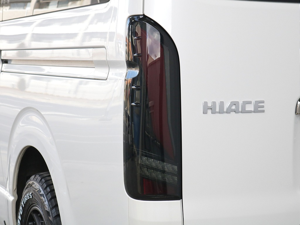 オリジナルLEDテールランプ