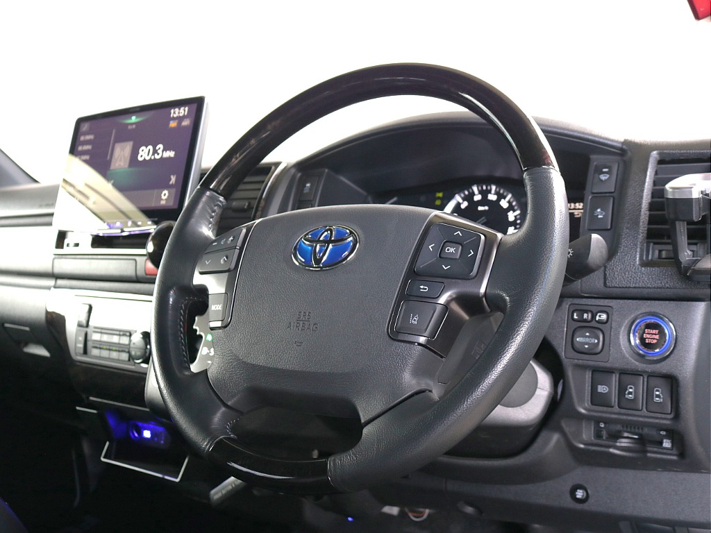 ステアリングスイッチ