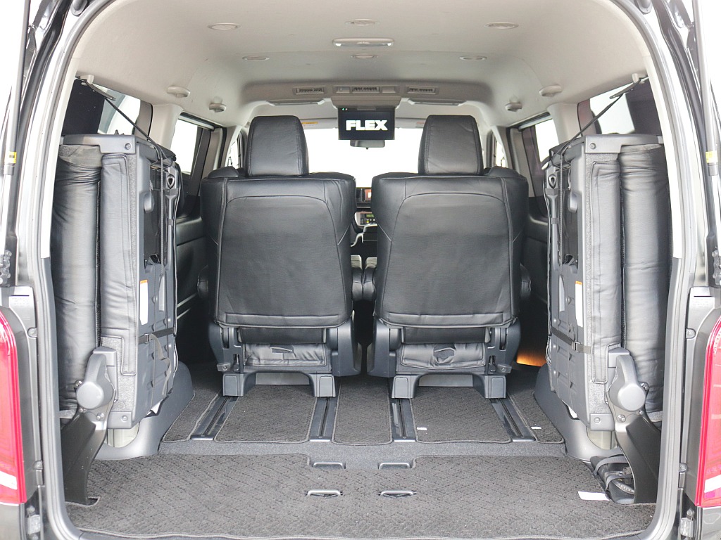 4列目跳ね上げ可能※積載モードも可能