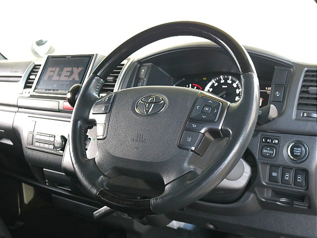 ステアリングスイッチ