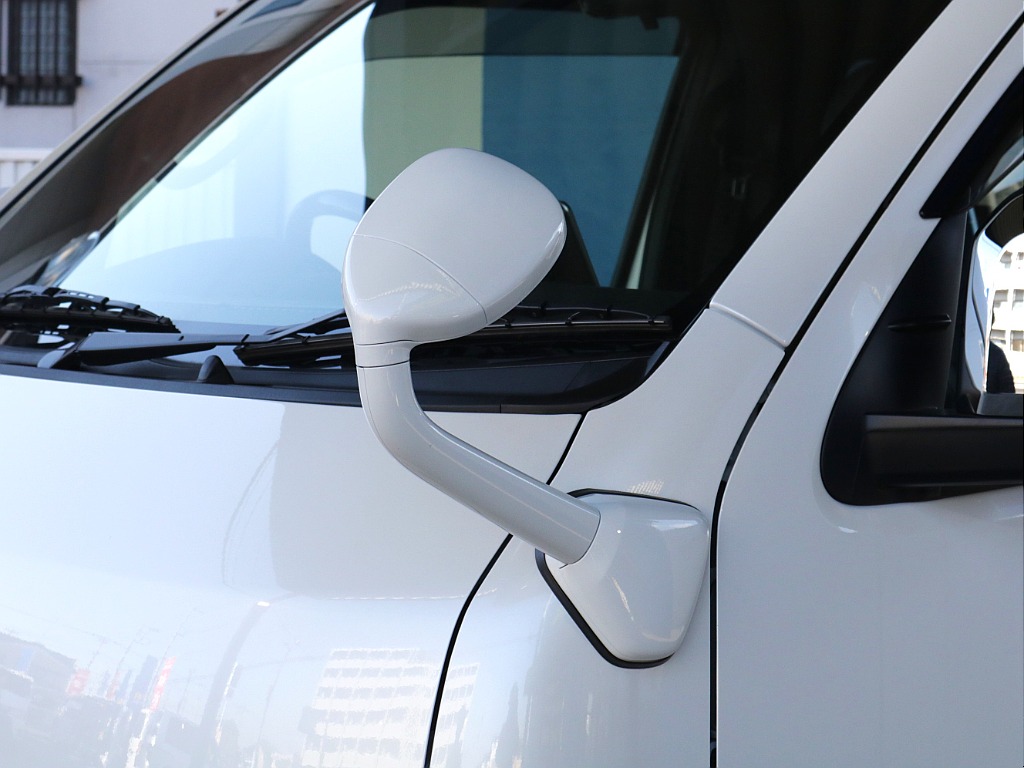 フロントアンダーミラーボディー同色塗装