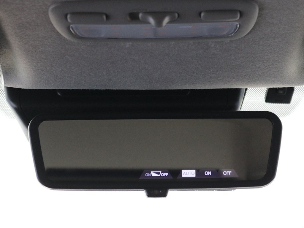 デジタルインナーミラー※モニターと鏡面で切り替え可能