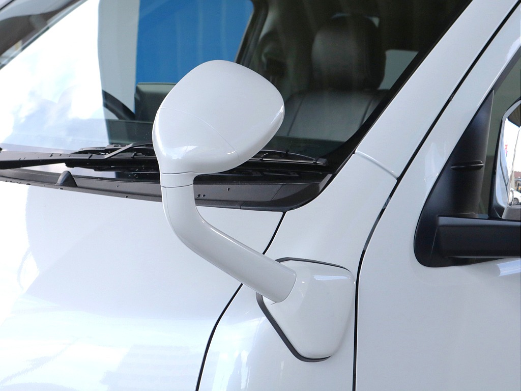 フロントアンダーミラーボディー同色