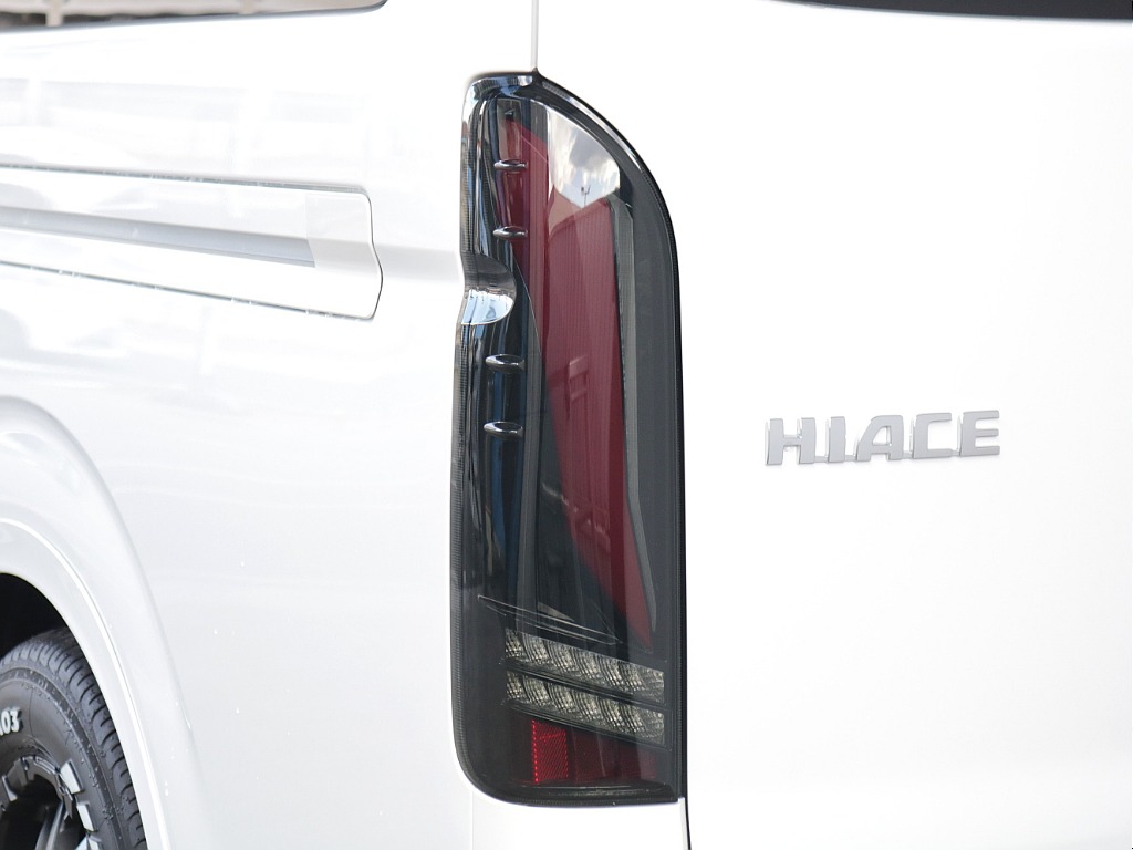 オリジナルLEDテールランプ