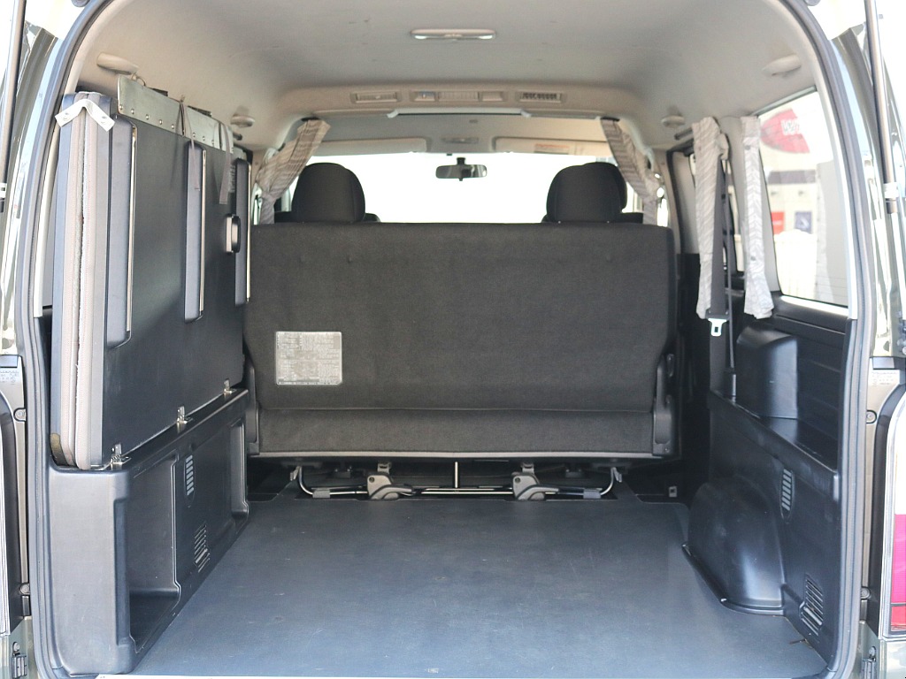 ベッドキット跳ね上げ収納可能