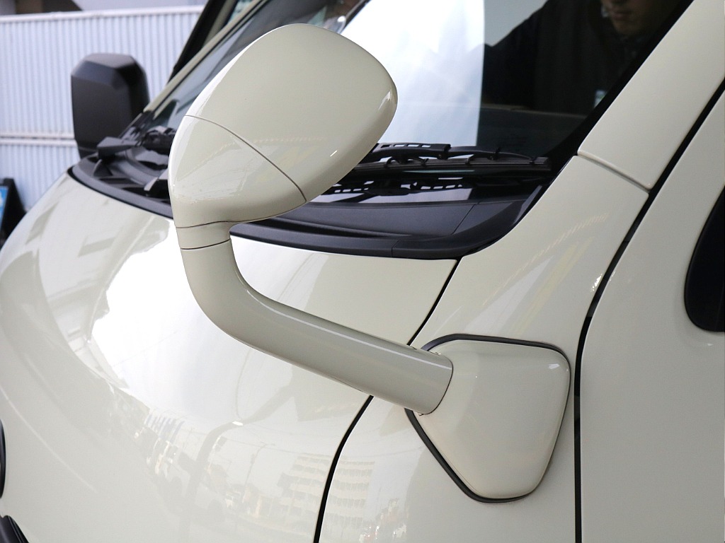 フロントアンダーミラーボディー同色塗装