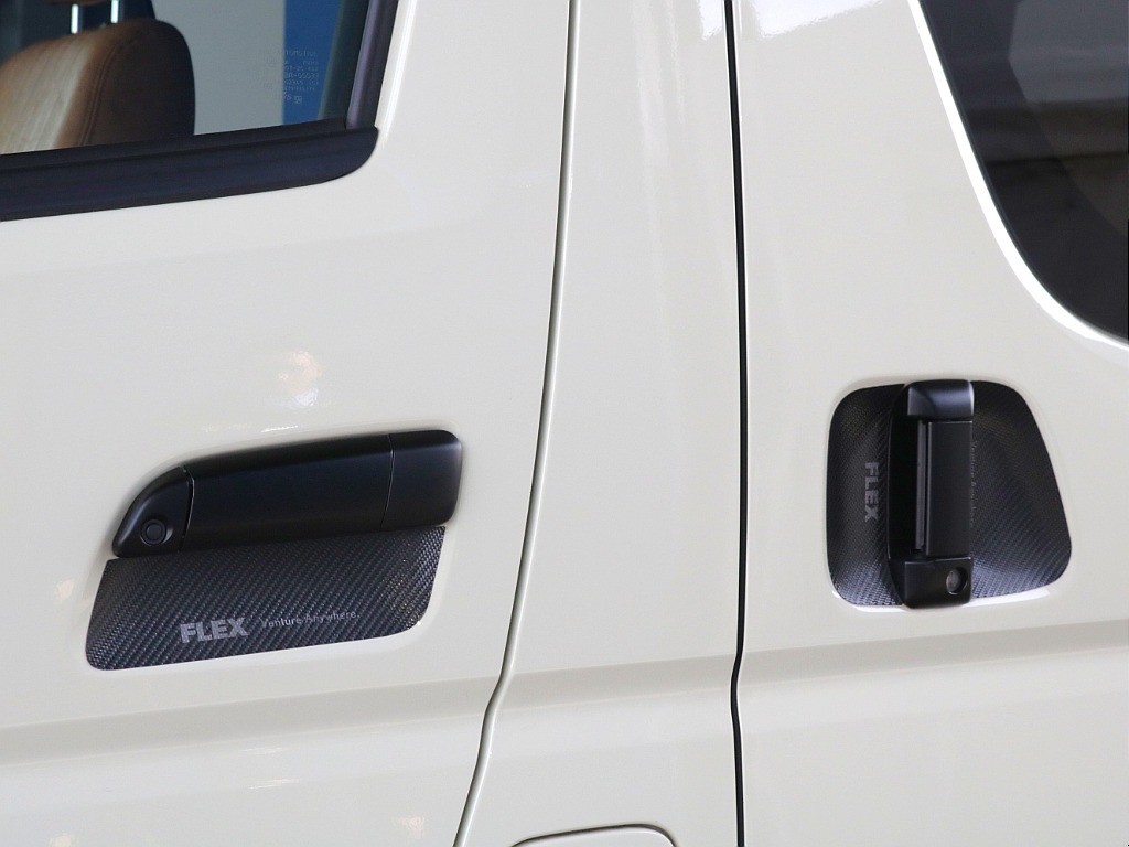 各所マッドブラック塗装・ドアノブガード