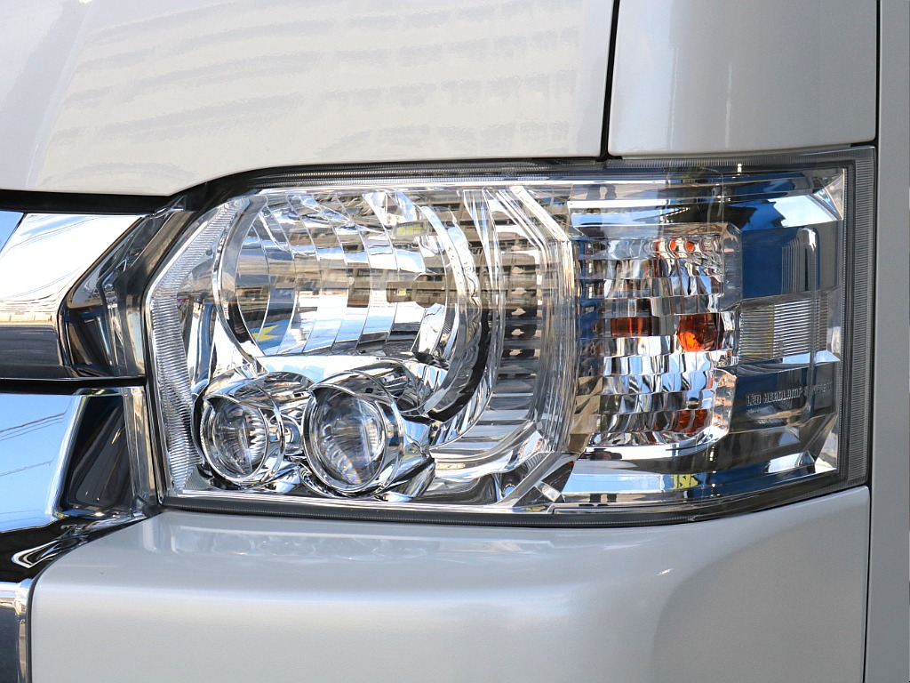 LEDヘッドライト