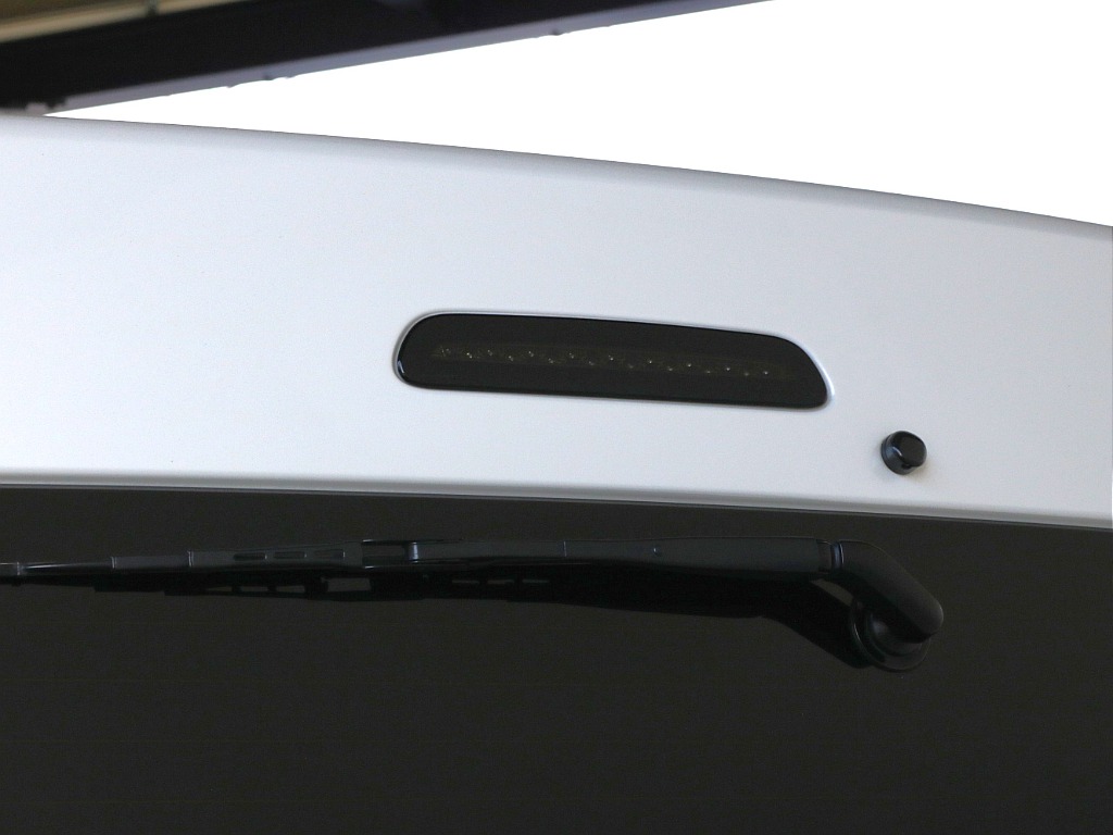 ハイマウントストップランプ