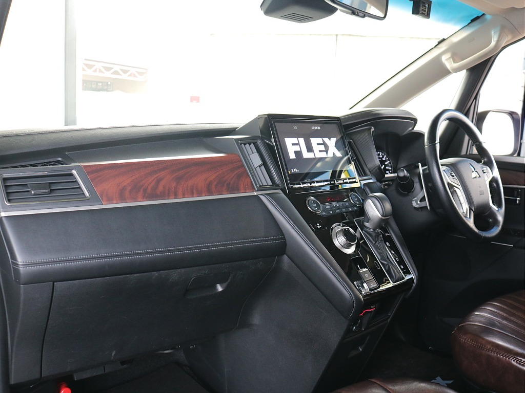 木目調アクセントパネル