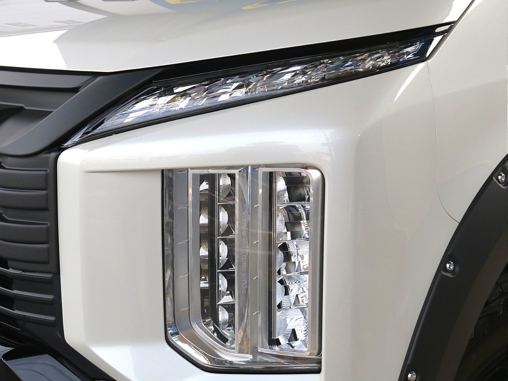 LEDヘッドライト