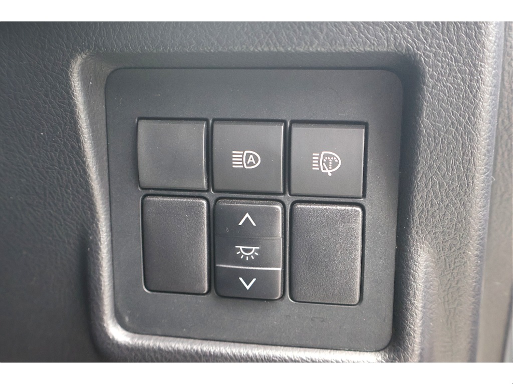 トヨタ ランドクルーザープラド(5枚目)