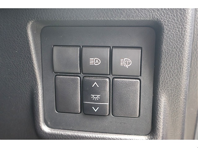 ヘッドライトボタン回り