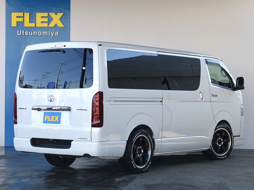 新作アルミホイール・新品パーツ盛りだくさんお買い得車両