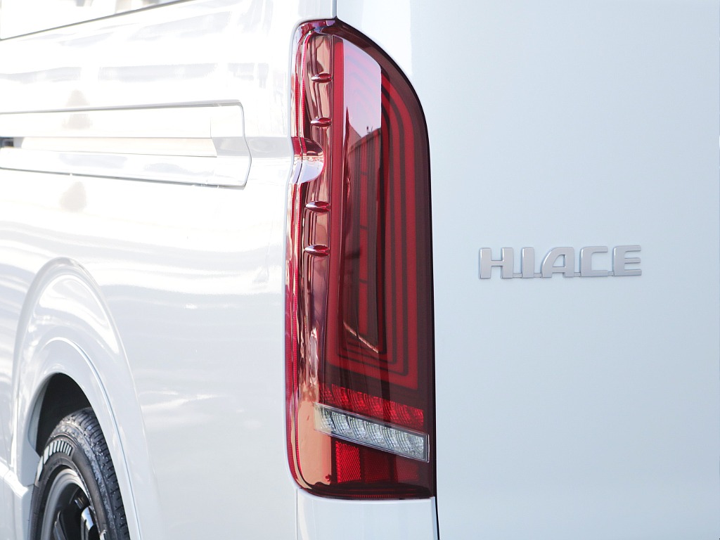 オリジナルLEDテールランプ