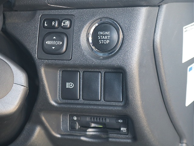 プッシュ式スタート・オートハイビームスイッチ・ビルトインETC