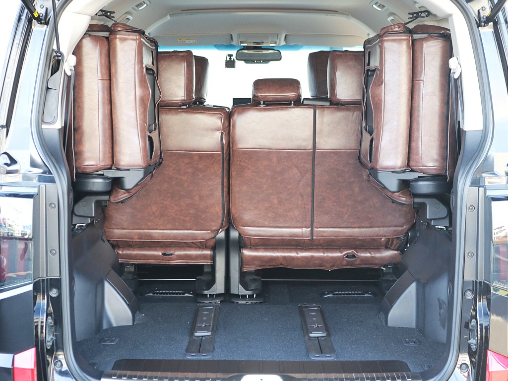 跳ね上げ可能！※荷物スペースも確保！