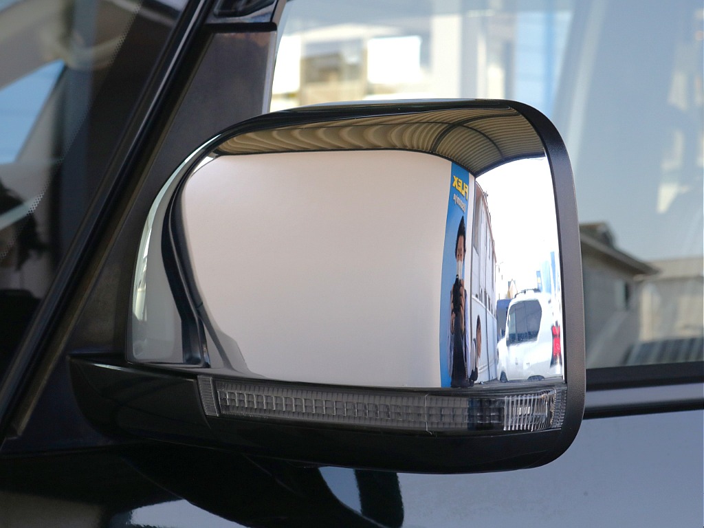 ターンランプ付電動格納式ドアミラー