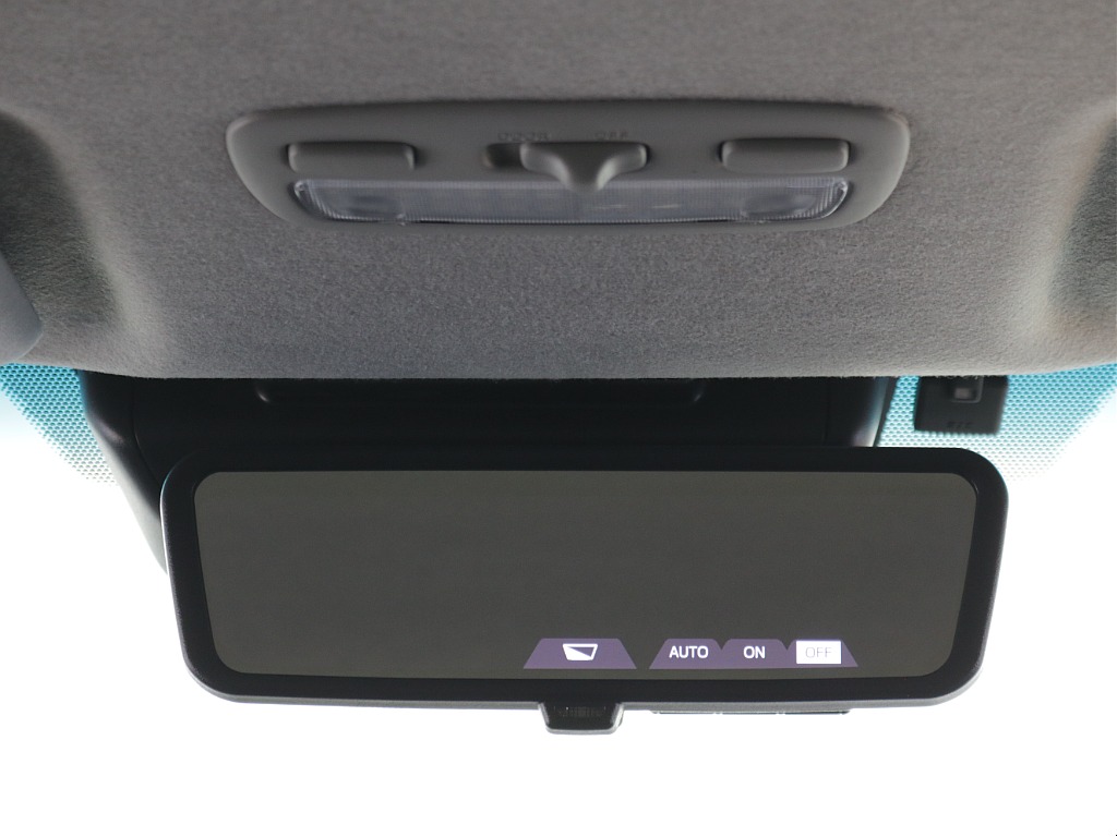 デジタルインナーミラー※モニターと鏡面で切り替え可能