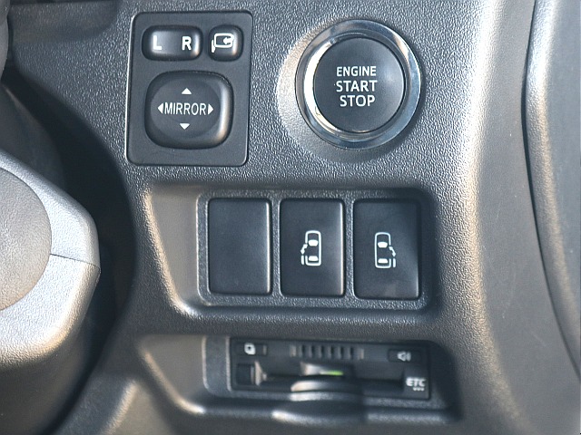 プッシュ式スタート・両側パワースライドドアスイッチ・ビルトインETC
